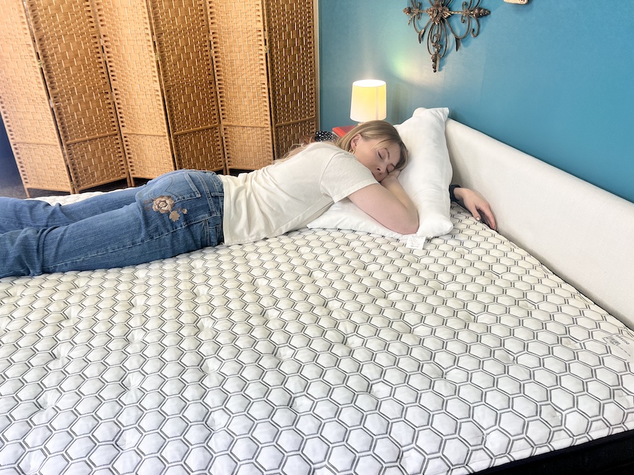 Brooklyn Bedding Sedona Elite average stomach sleeper