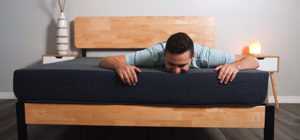 Stuart is testing edge support on DreamFoam Essential mattress